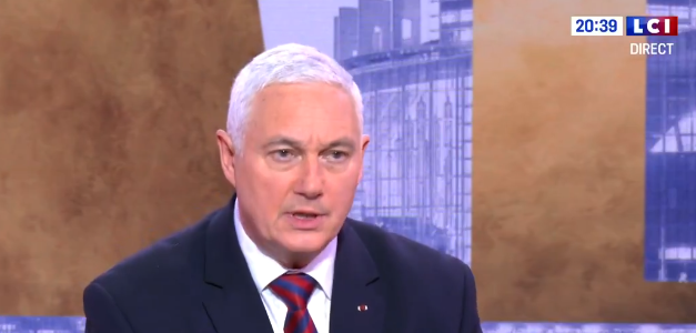 الجنرال ياكوفليف عن التدخل الإسرائيلي في لبنان: "إنه تدخل غبي. إسرائيل تمارس العقاب الجماعي، إنه غير قانوني وغير أخلاقي. "