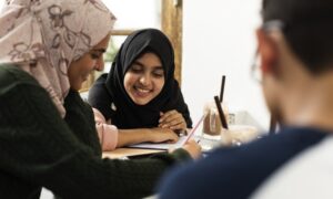 التفاعل المختلط بين الجنسين: زمن النبي مقابل اليوم