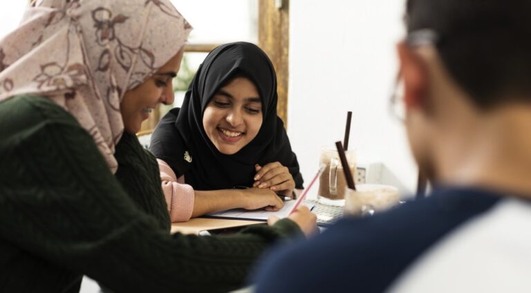 التفاعل المختلط بين الجنسين: زمن النبي مقابل اليوم
